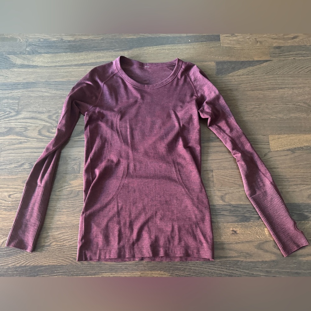 lululemon athletica Long Sleeve Tee in Burgundy